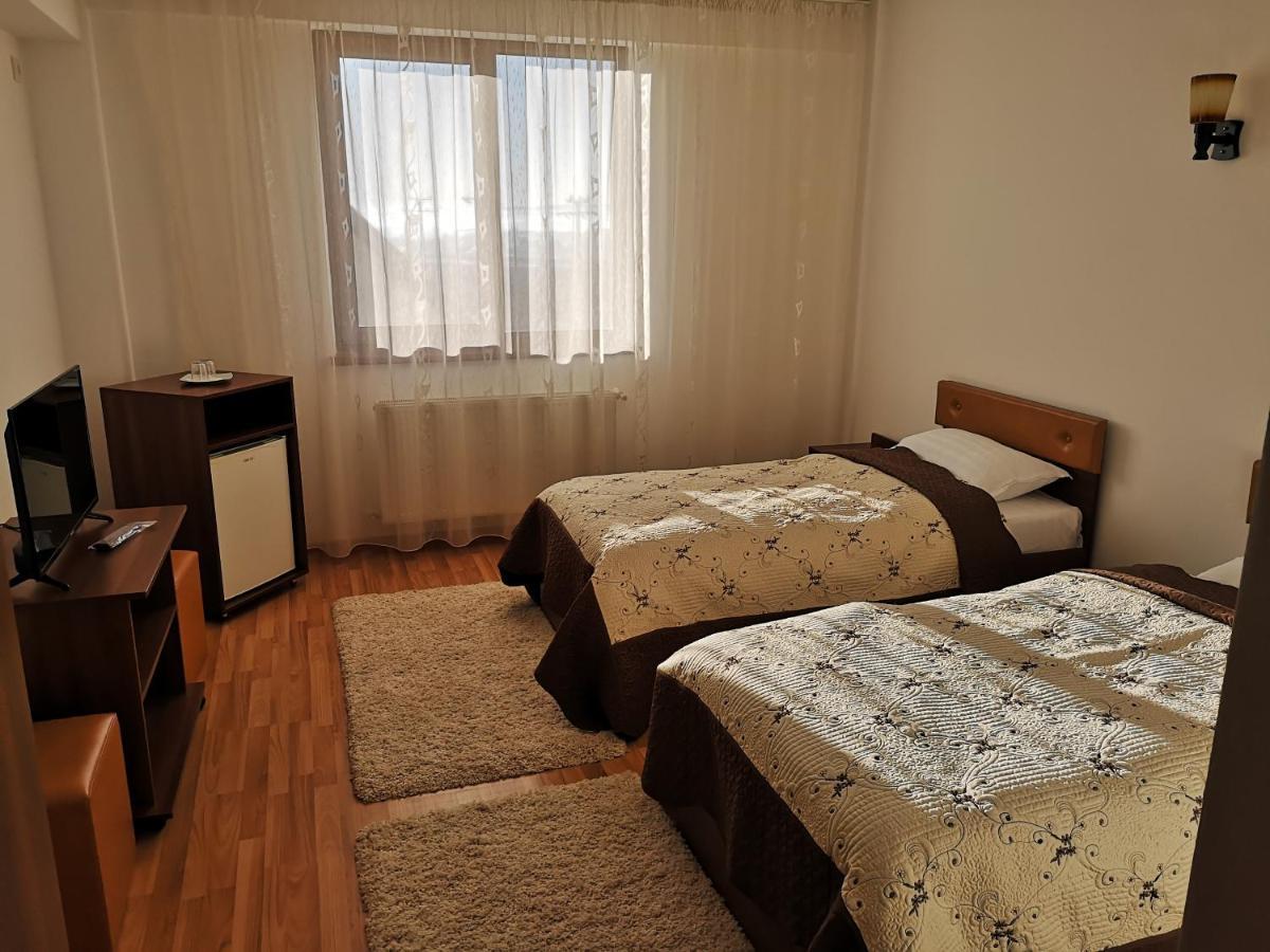 Hotel Passa Tempo Suceava Exterior foto