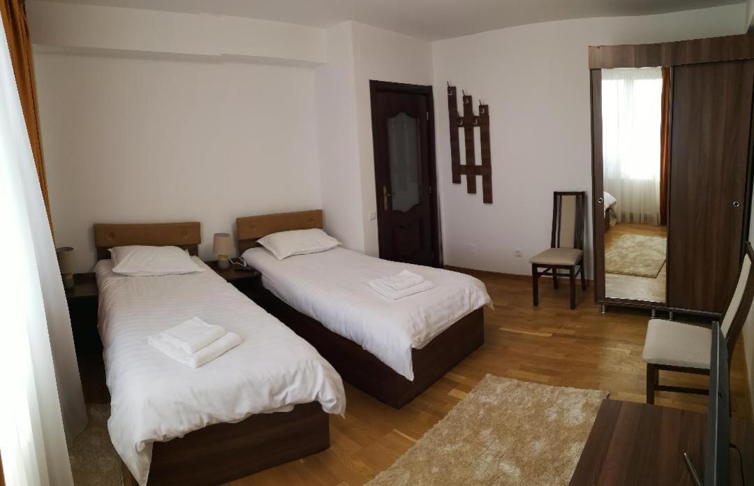 Hotel Passa Tempo Suceava Exterior foto